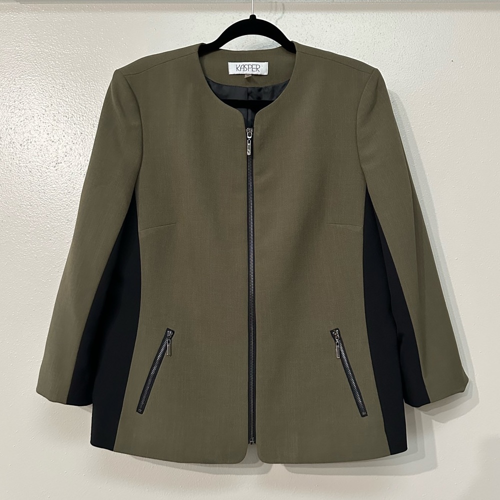 Kasper Women’s Zip-Up Blazer